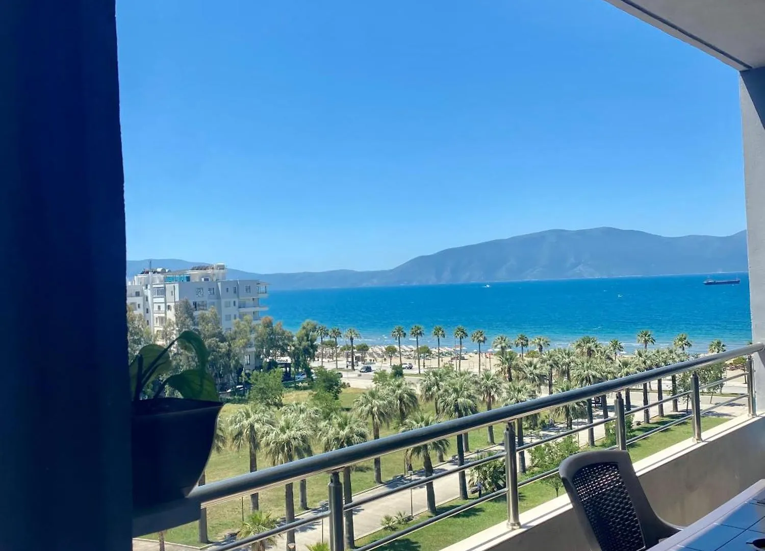Flos Apartament Apartment Vlore Albania