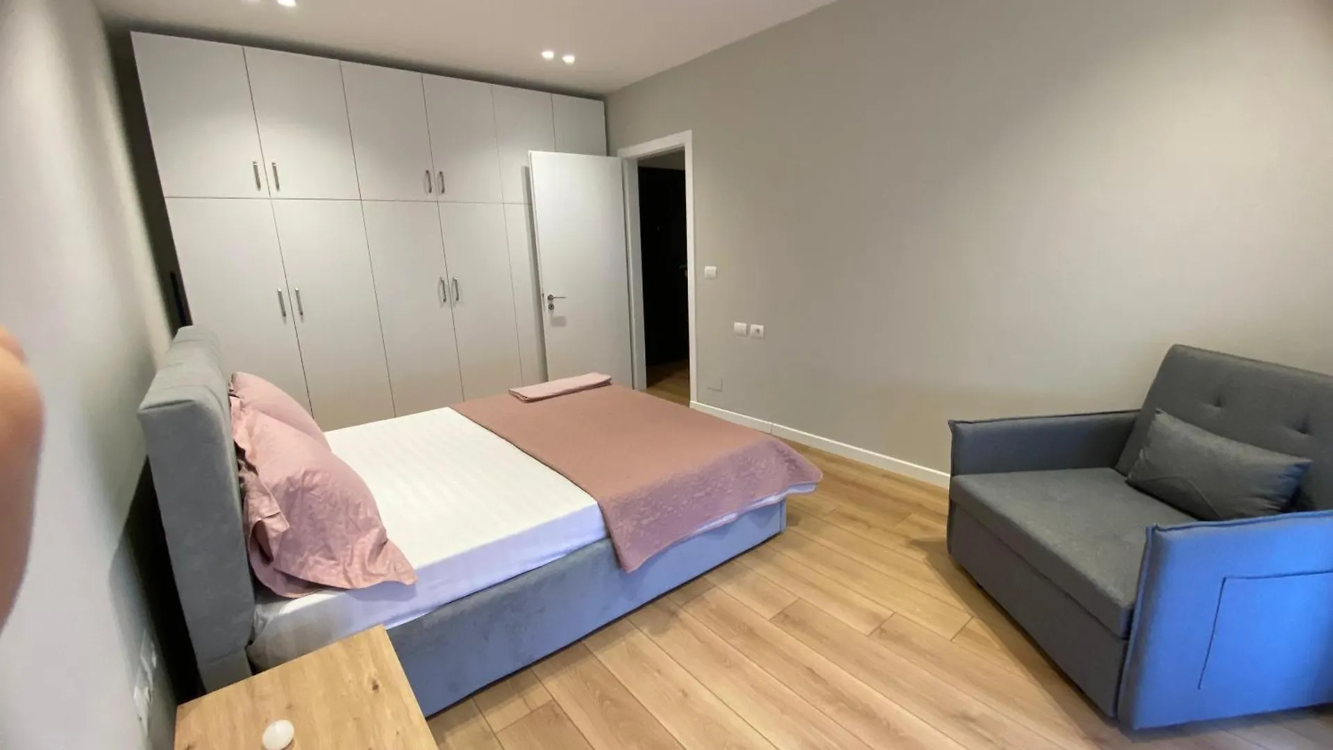 Flos Apartament Apartment Vlore Albania